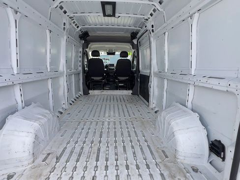 Used 2025 RAM ProMaster 2500 w/ Convenience Group FWD image 14