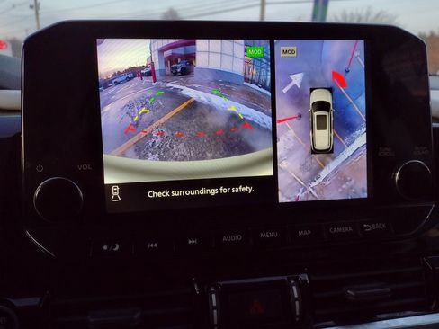 Used 2022 Nissan Pathfinder SL image 24