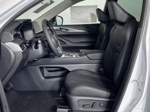 Certified 2026 INFINITI QX60 Pure w/ Cargo Package FWD image 14