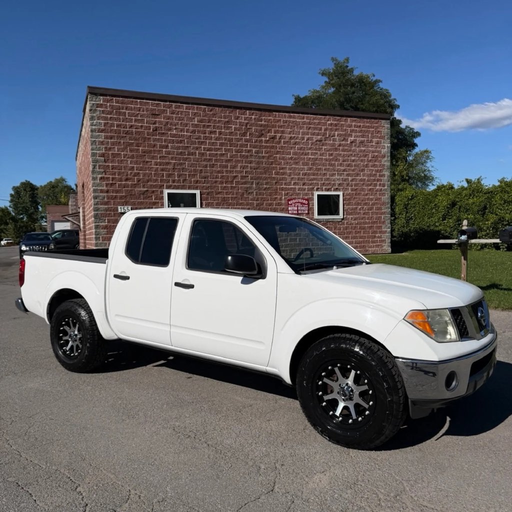 Used 2008 Nissan Frontier SE w/ SE Value Truck Pkg RWD image 5