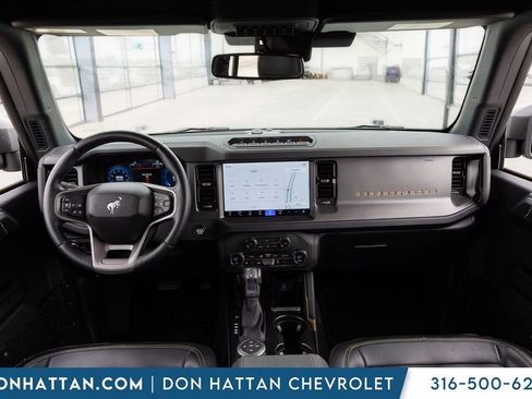 Used 2025 Ford Bronco Badlands AWD/4WD image 4