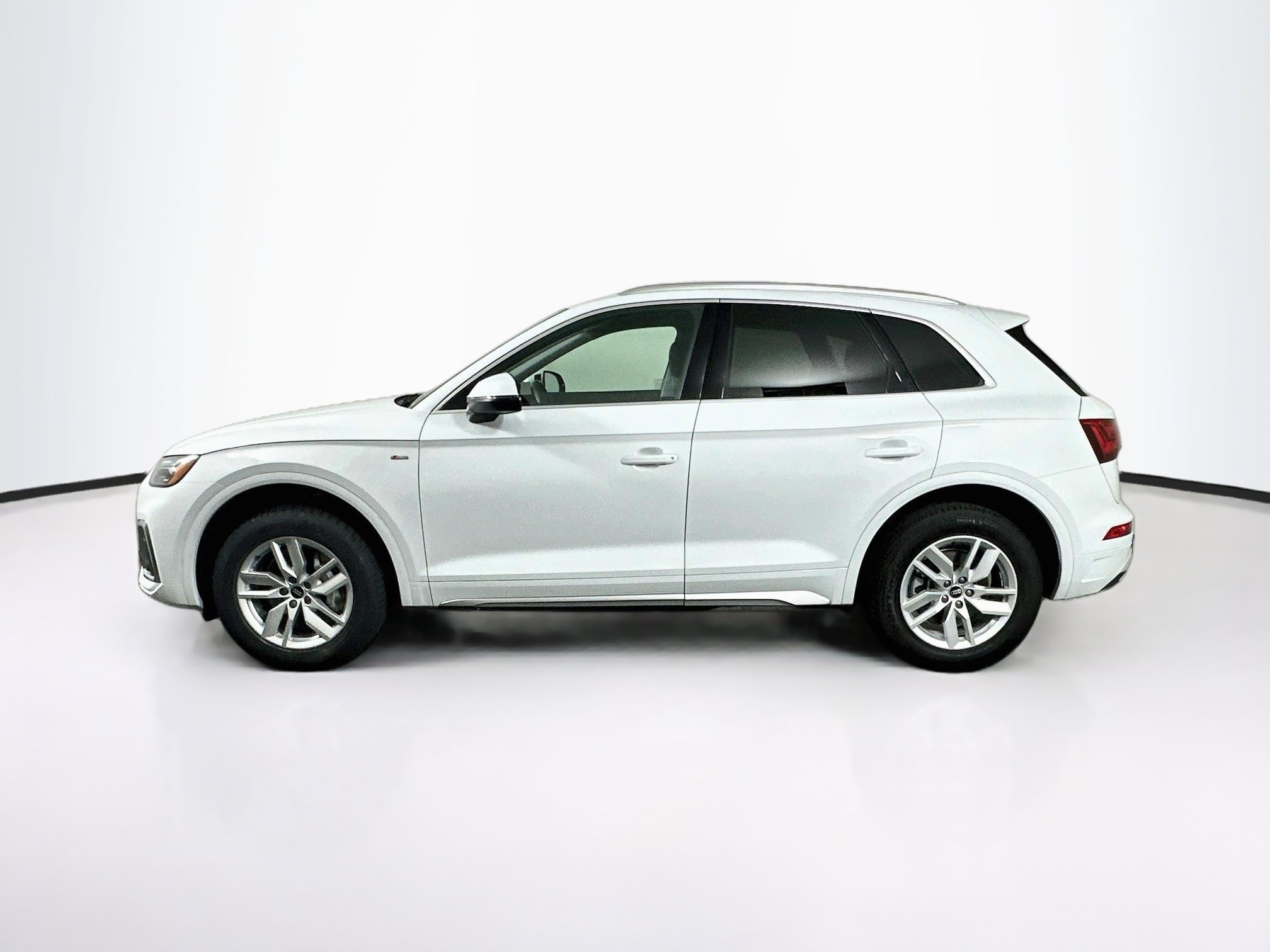 Used 2023 Audi Q5 2.0T Premium AWD/4WD image 4