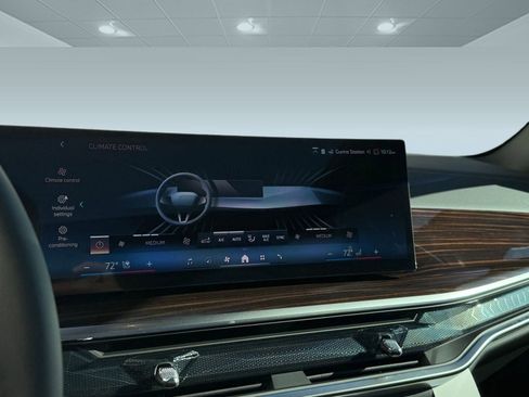 Used 2026 BMW X5 sDrive40i w/ Climate Comfort Package image 29