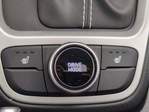 New 2026 Hyundai Venue SEL FWD image 31