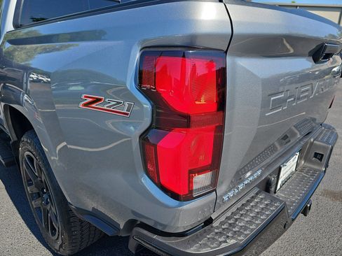 Used 2024 Chevrolet Colorado Z71 w/ Z71 Convenience Package 2 AWD/4WD image 36