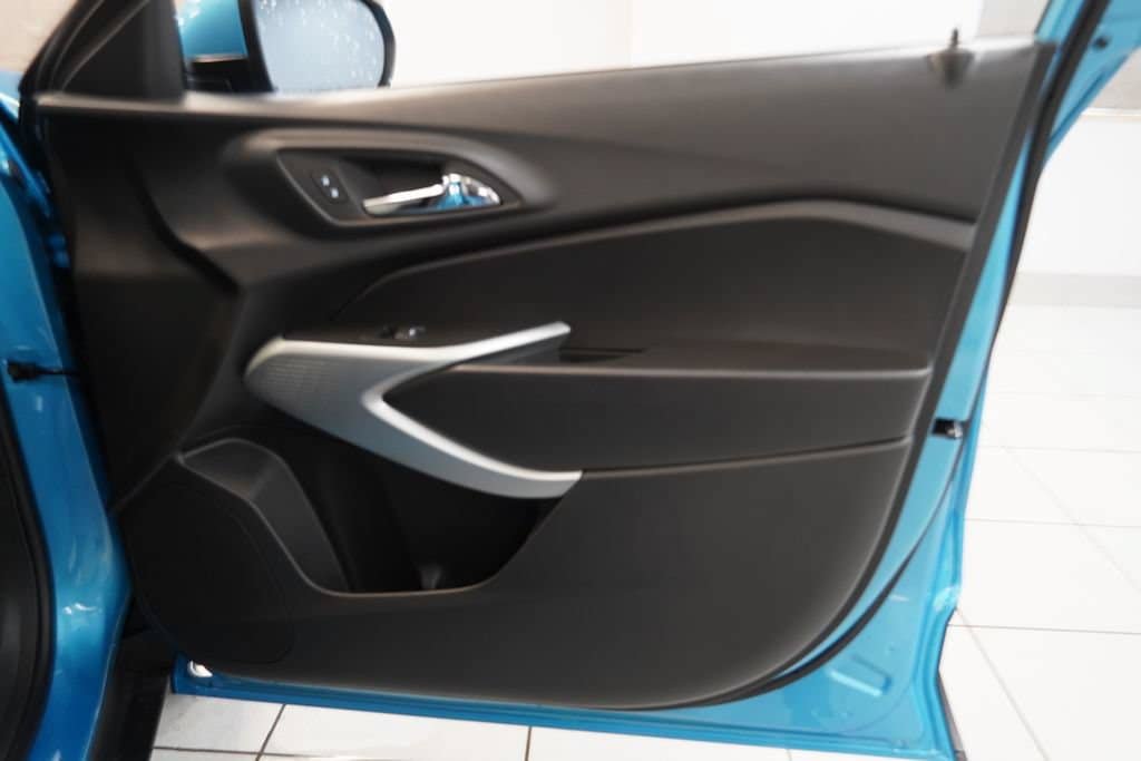 New 2026 Chevrolet Trax LS w/ LS Convenience Package FWD image 29