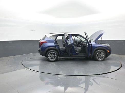 Used 2024 Kia Seltos S FWD image 43