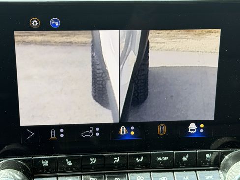 Used 2024 Chevrolet Colorado ZR2 w/ ZR2 Bison Edition image 33