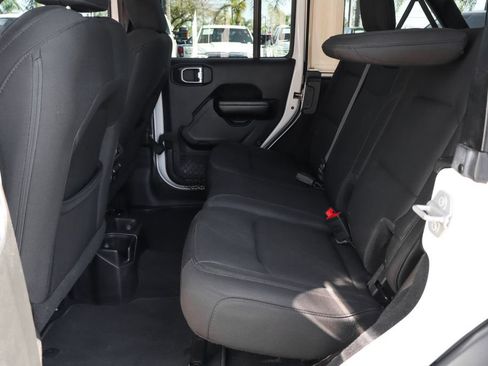 Used 2018 Jeep Wrangler Unlimited Sport AWD/4WD image 41