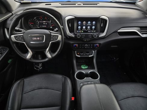 Used 2024 GMC Terrain SLT image 13