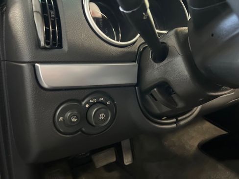 Used 2003 Chevrolet SSR w/ Preferred Equipment Group image 85