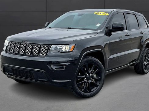 Used 2021 Jeep Grand Cherokee Laredo X image 1