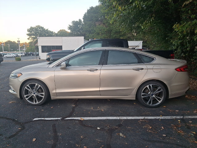 Used 2017 Ford Fusion Titanium FWD image 7