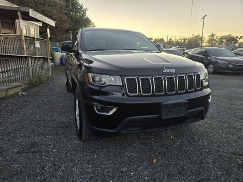 Used 2018 Jeep Grand Cherokee Laredo image 8