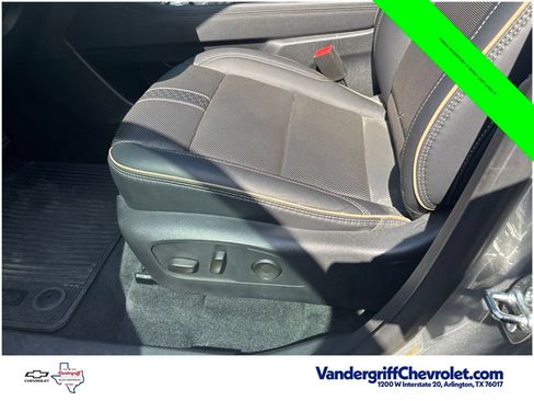 Used 2025 Chevrolet Traverse High Country FWD image 8