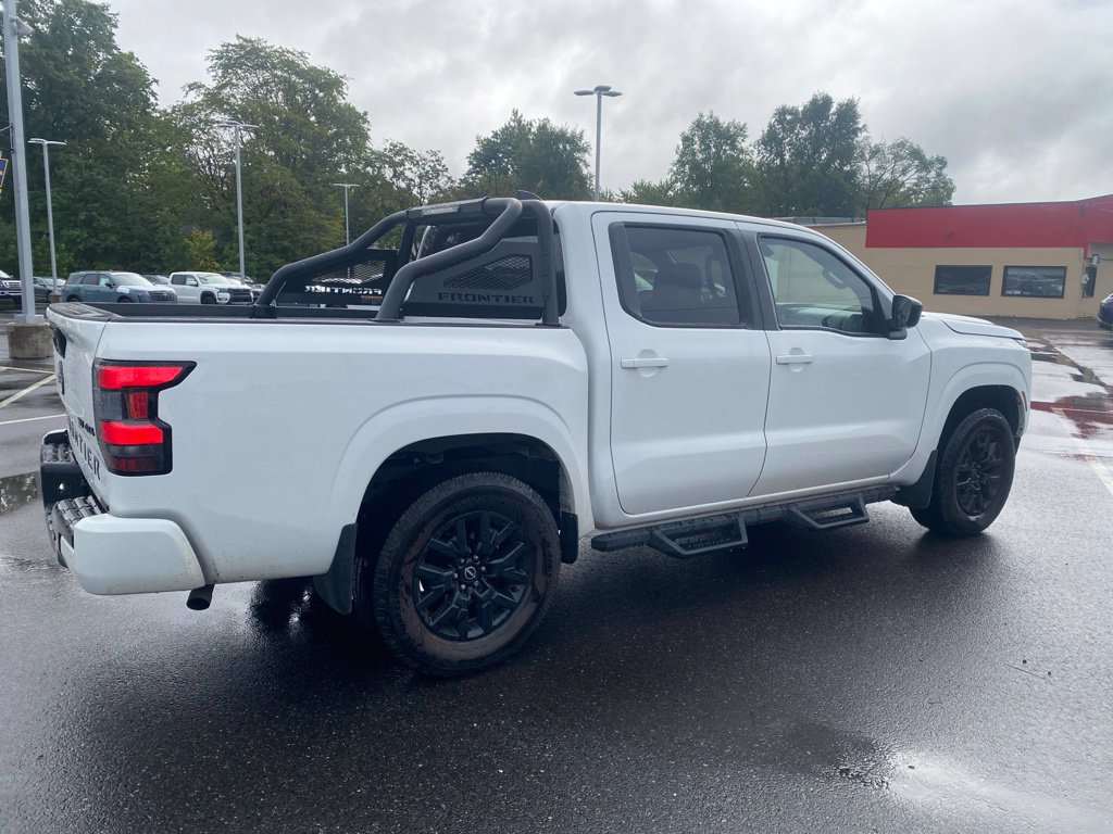 Used 2023 Nissan Frontier SV w/ Midnight Edition Package AWD/4WD image 5