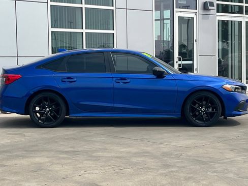 Used 2024 Honda Civic Sport image 3