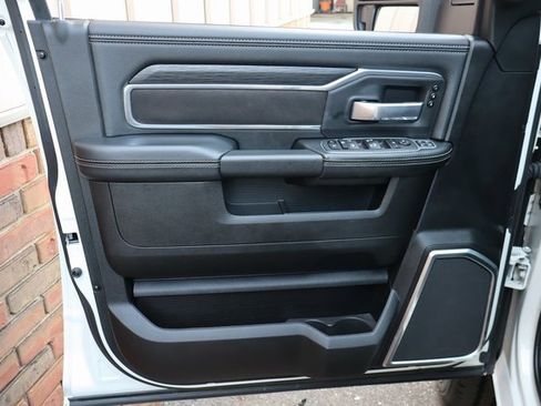 Used 2024 RAM 3500 Laramie w/ Night Edition image 12