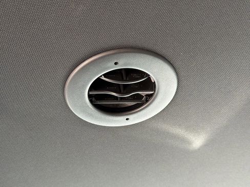 Used 2025 Chevrolet Traverse LT AWD/4WD image 20