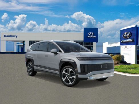 New 2026 Hyundai Ioniq 9 Limited w/ Tow & Go Package AWD/4WD image 2