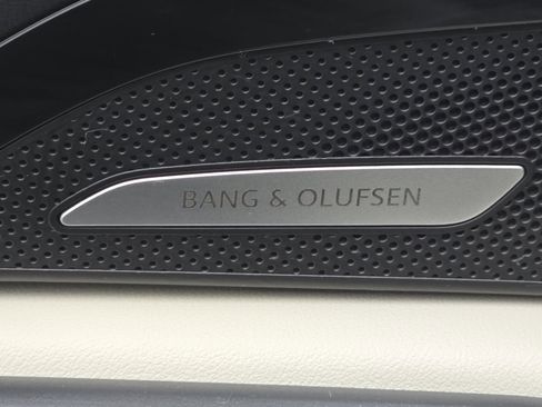 Certified 2025 Audi Q5 Prestige image 17