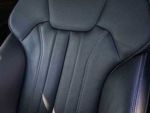 Used 2023 Audi Q5 e Premium Plus w/ Premium Plus Package image 29