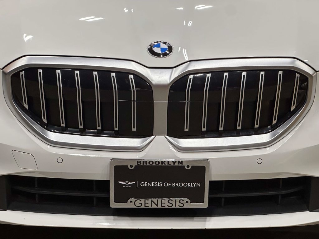 Used 2026 BMW 530i xDrive AWD/4WD image 8
