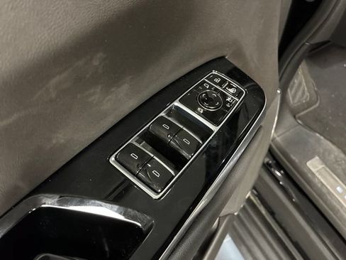 Certified 2025 Cadillac Escalade Sport AWD/4WD image 11