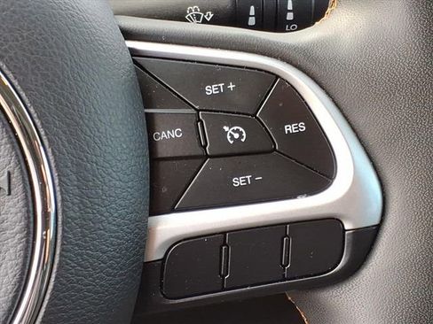 Used 2021 Jeep Compass Latitude image 21