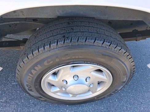 Used 2013 Ford E-150 and Econoline 150 w/ PWR Group RWD image 17