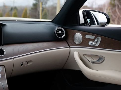 Used 2023 Mercedes-Benz E 450 4MATIC Sedan image 19