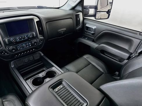 Used 2019 Chevrolet Silverado 2500 LTZ w/ Duramax Plus Package AWD/4WD image 24