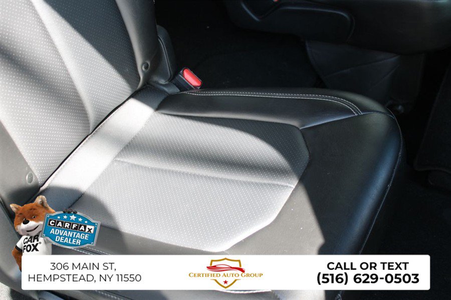 Used 2025 Chrysler Pacifica Select FWD image 25