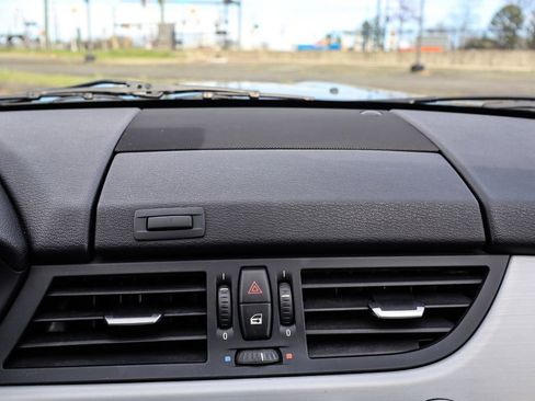 Used 2012 BMW Z4 sDrive35is image 32