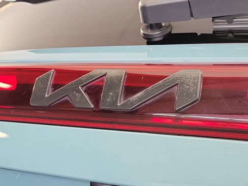 Used 2024 Kia Seltos EX FWD image 8
