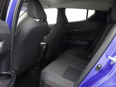 Used 2020 Toyota C-HR LE FWD image 23