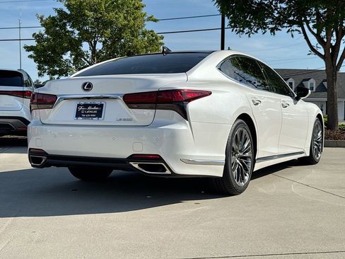Used 2023 Lexus LS 500 w/ Interior Upgrade Package image 9