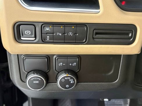 Used 2024 Chevrolet Tahoe Premier RWD image 44