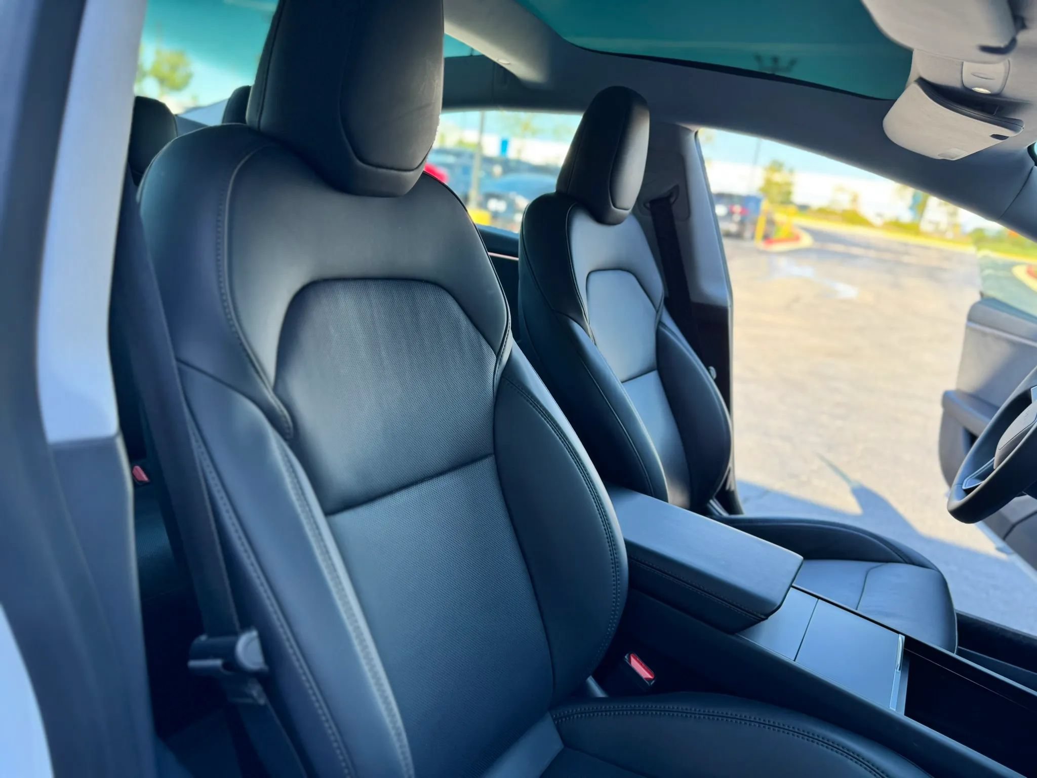 Used 2024 Tesla Model 3 Standard Range RWD image 13