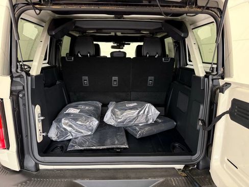 New 2025 Ford Bronco Badlands AWD/4WD image 5