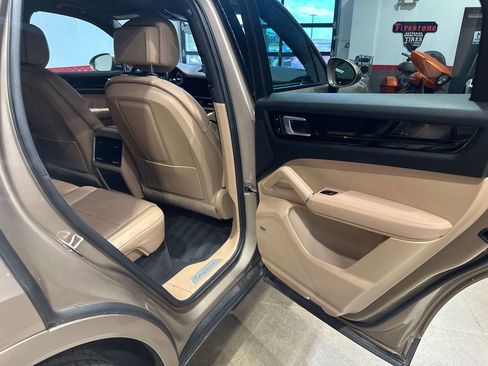 Used 2019 Porsche Cayenne AWD/4WD image 87