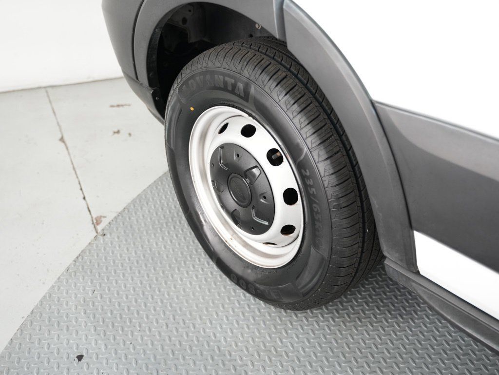 Used 2019 Ford Transit 250 148 Medium Roof RWD image 41