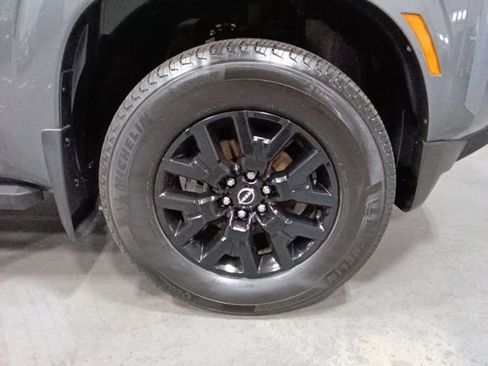 Certified 2023 Nissan Frontier SV w/ Midnight Edition Package AWD/4WD image 30