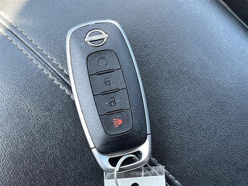 Used 2024 Nissan Pathfinder SV FWD image 27