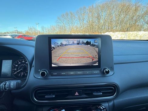 Certified 2023 Hyundai Kona SE w/ Cargo Package image 18