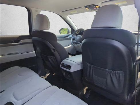 Used 2025 Hyundai Palisade SE FWD image 29