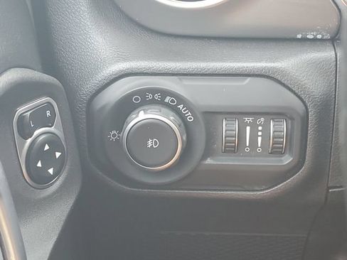 Used 2021 Jeep Wrangler Unlimited Sport AWD/4WD image 19