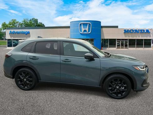 Certified 2024 Honda HR-V Sport image 3