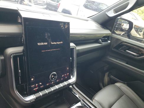 Used 2025 GMC Yukon XL Elevation RWD image 25