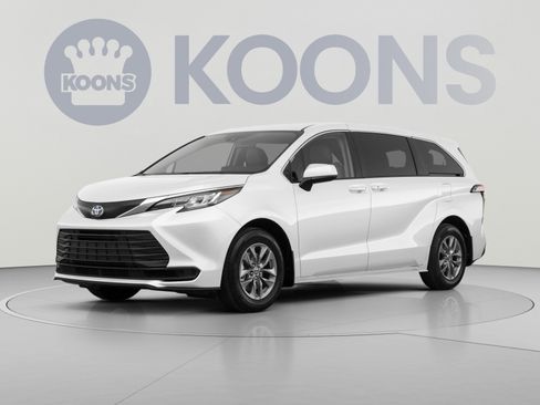 Used 2023 Toyota Sienna LE FWD image 1